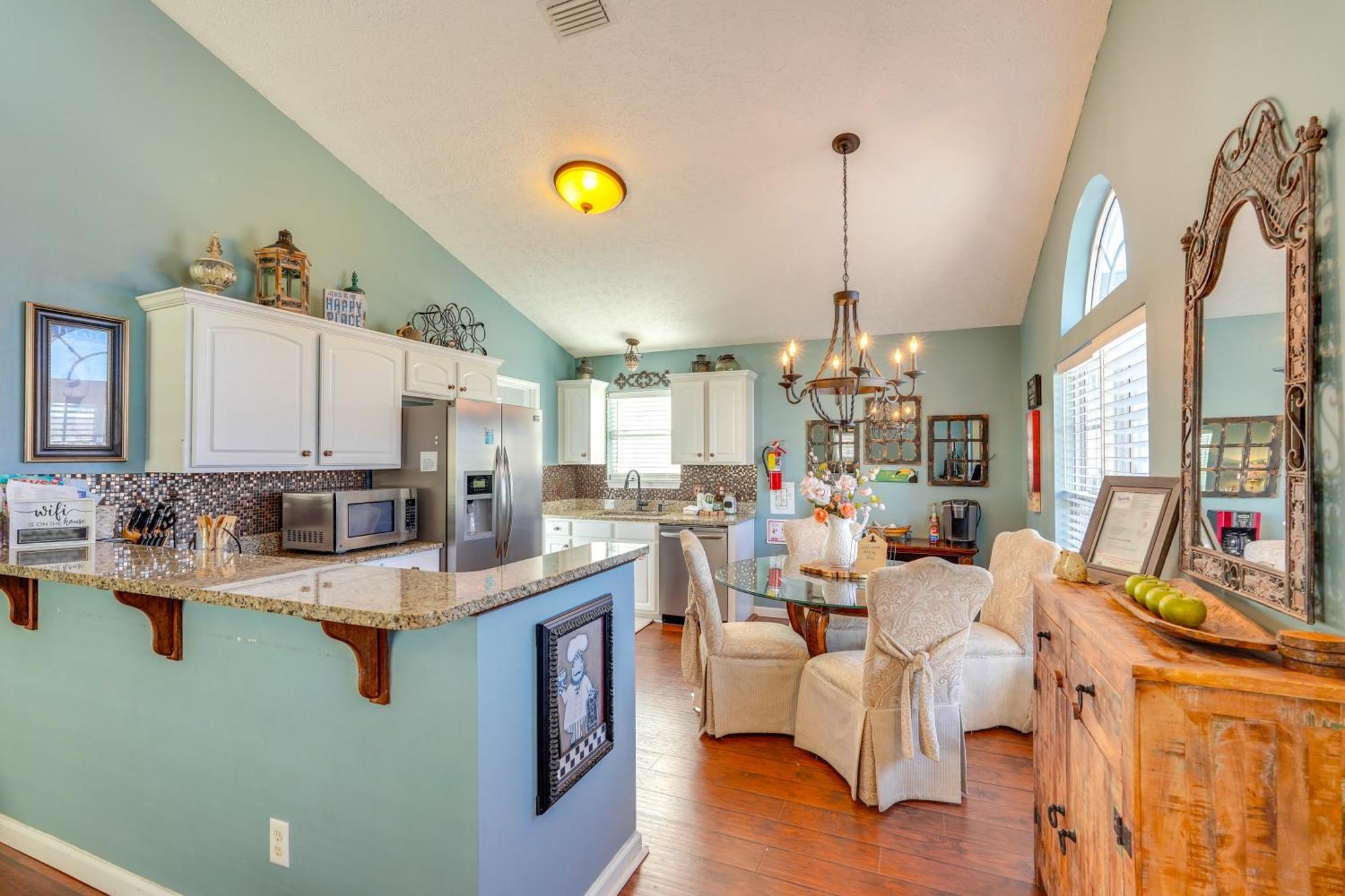 Holiday home 1 Mi To Gulf With Patio And Pool Access In Pcb! *