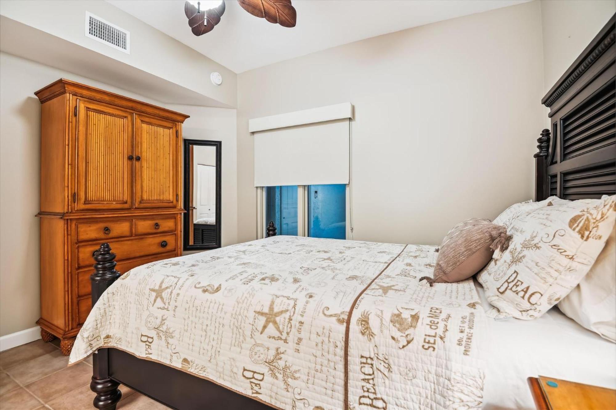 Shores Of Panama 401: Beachfront 3-bedroom With Parking Apartment *