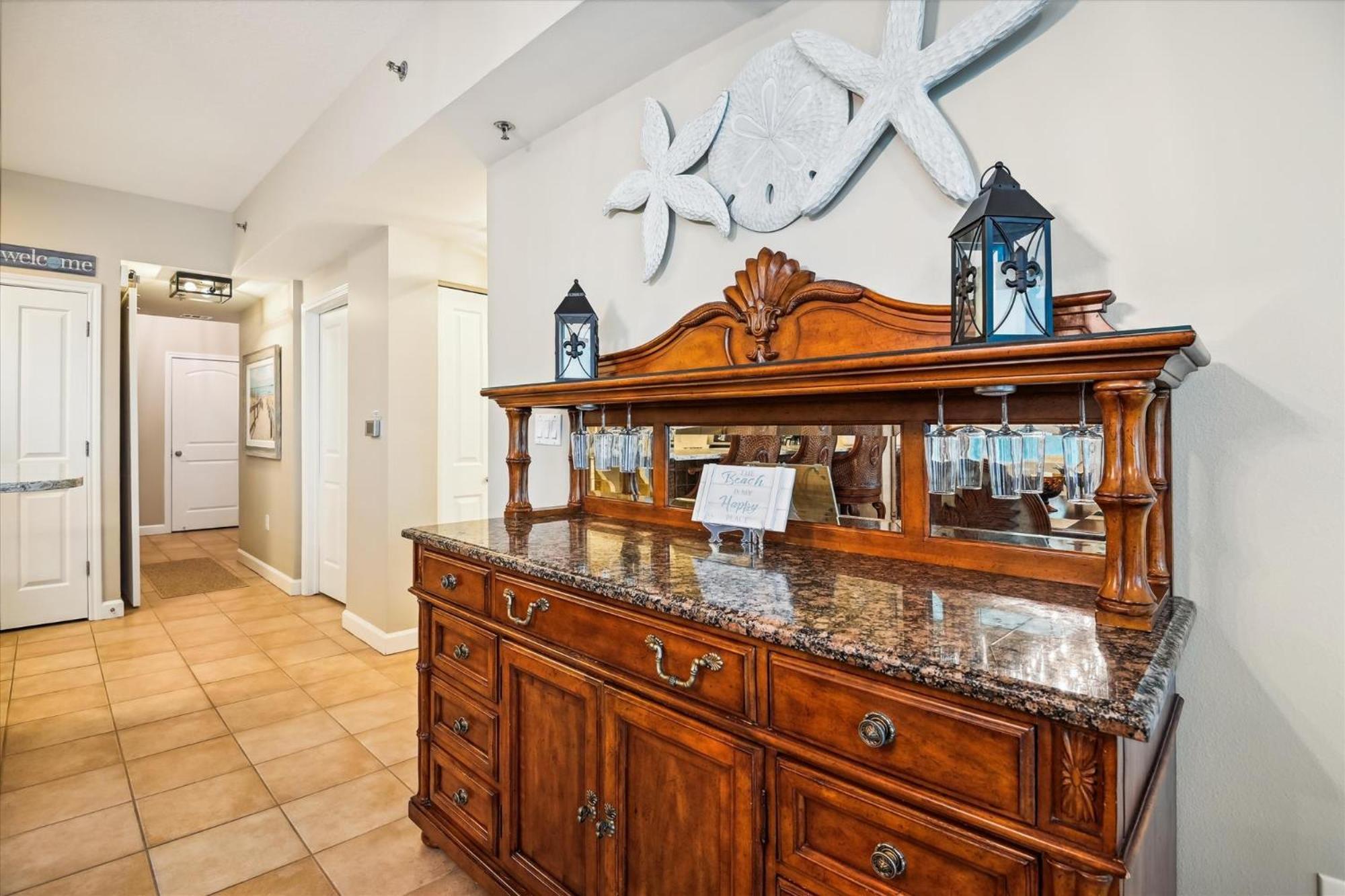 Shores Of Panama 401: Beachfront 3-bedroom With Parking Apartment