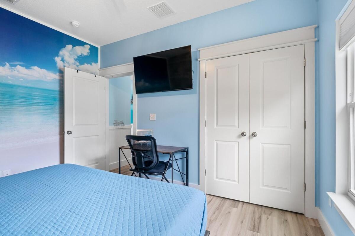 Sandcastle House Hot Tub, Od Kitchen & Game Room! Holiday home Panama City Beach