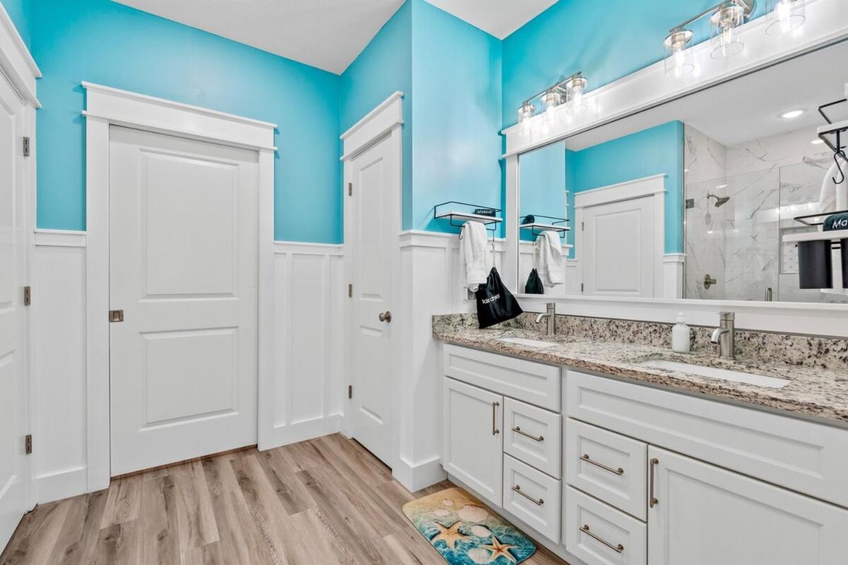 Sandcastle House Hot Tub, Od Kitchen & Game Room! *