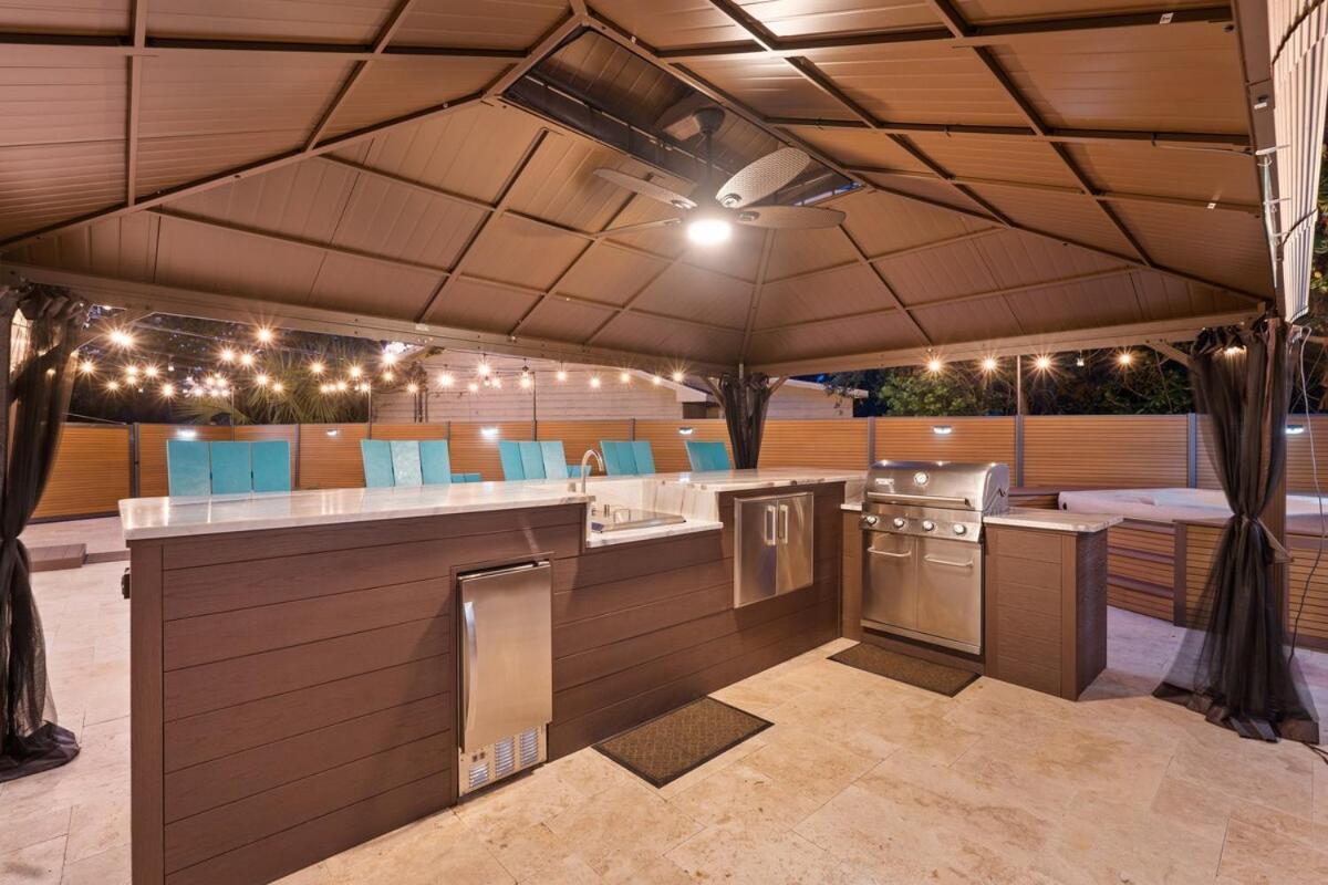 Sandcastle House Hot Tub, Od Kitchen & Game Room! Panama City Beach