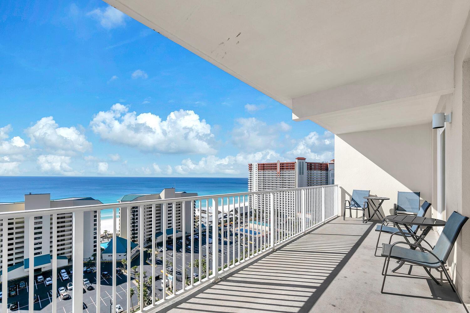 Laketown Wharf 1608 By Emerald Coast Retreats Apartment Panama City Beach