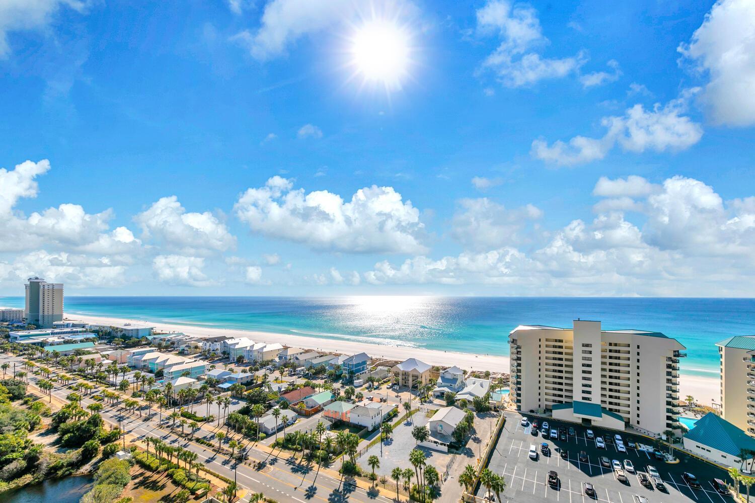 Apartment Laketown Wharf 1608 By Emerald Coast Retreats Panama City Beach