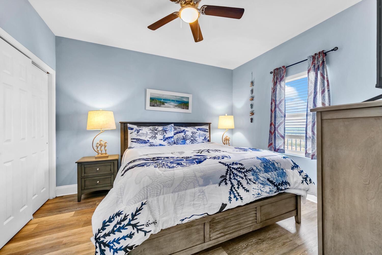 Apartment Laketown Wharf 1608 By Emerald Coast Retreats Panama City Beach