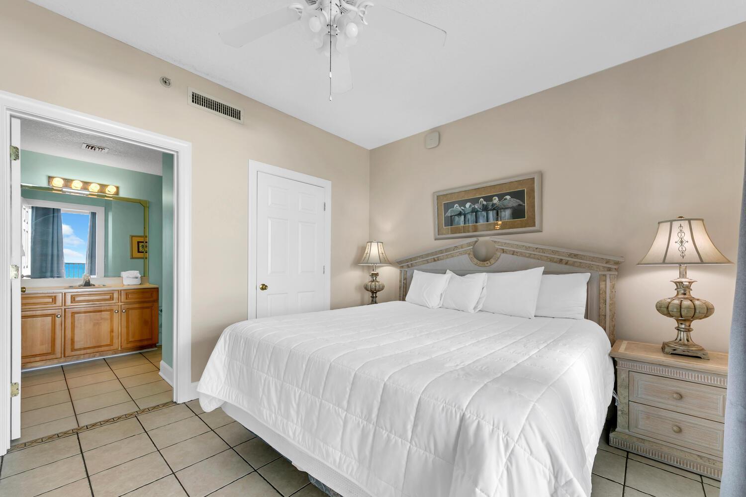 Twin Palms 702 *