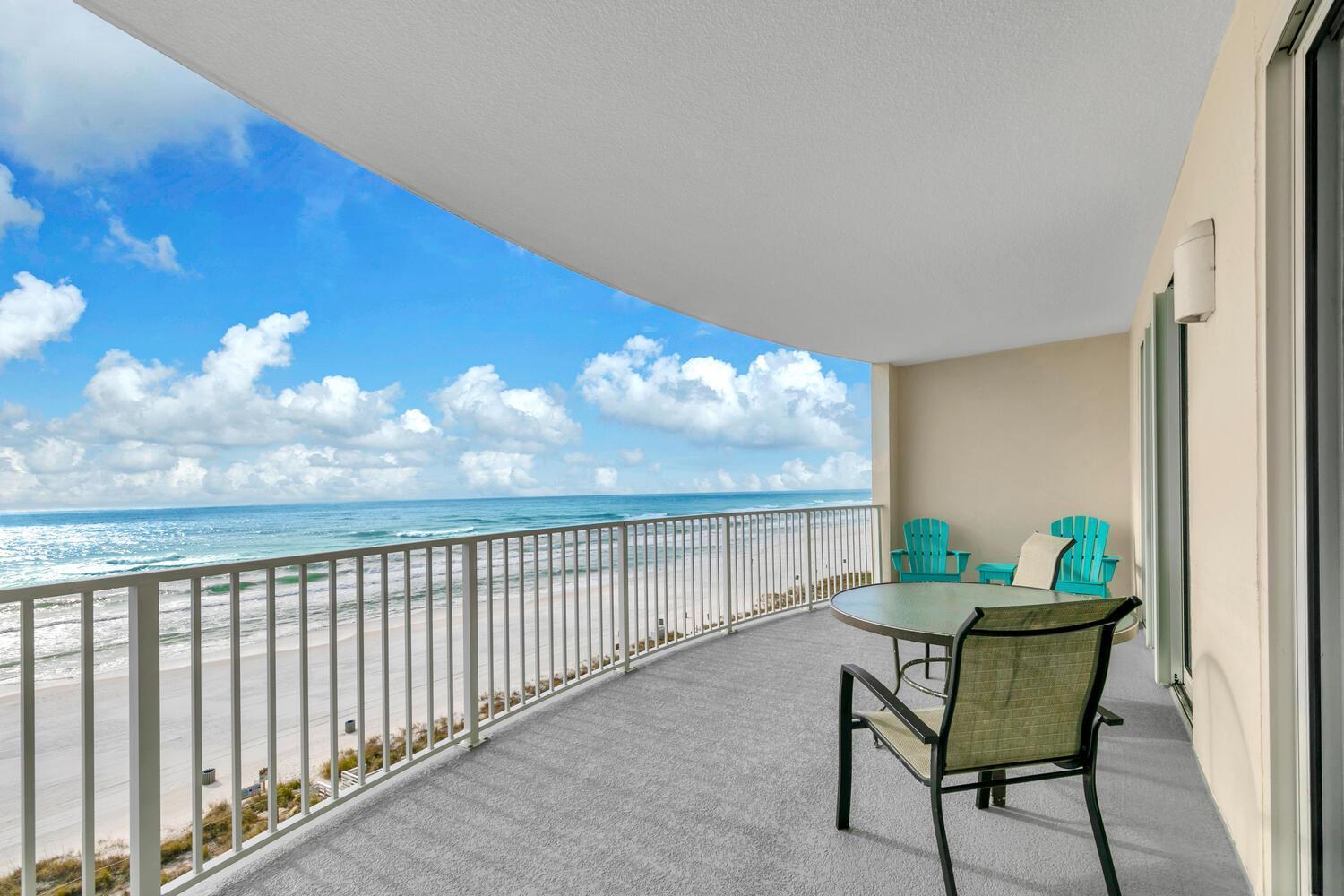 Twin Palms 702