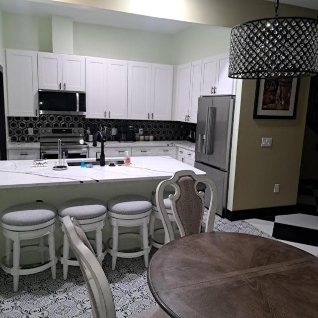 Holiday home Vibrant Neworleans Style Retreat *