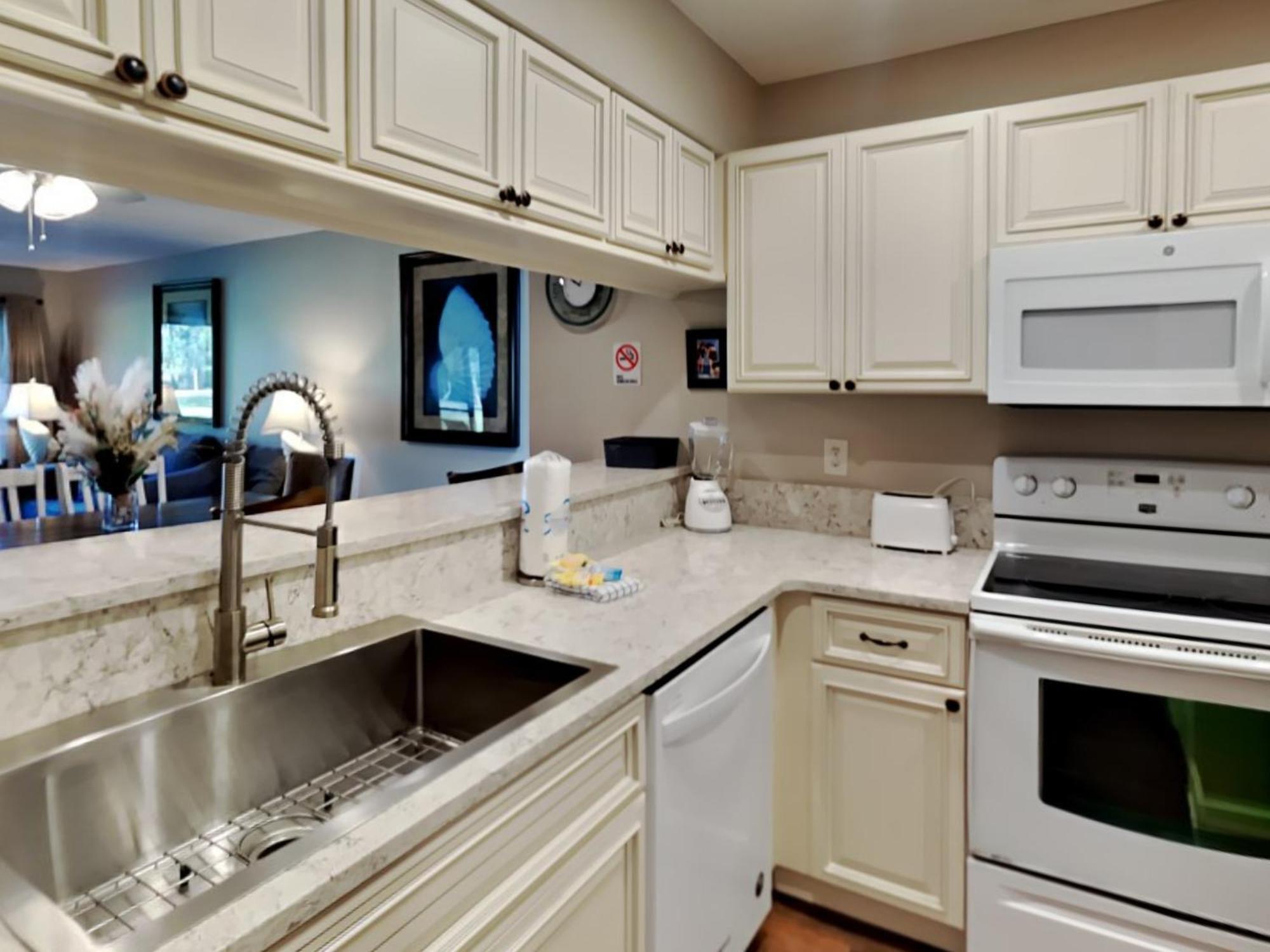 Edgewater 706 Apartment