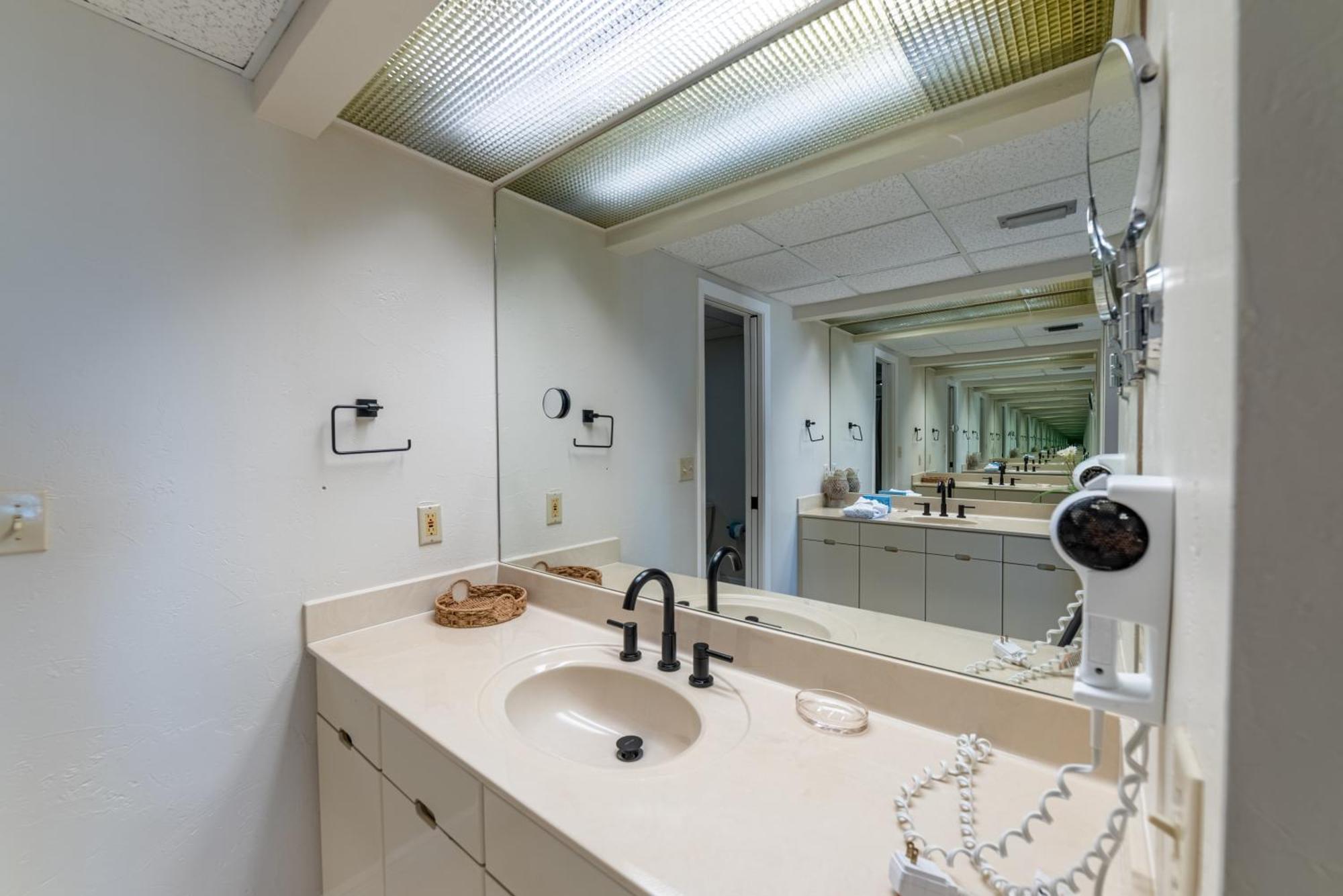 Edgewater 1-1212 'combee's Penthouse Hideaway' Holiday home