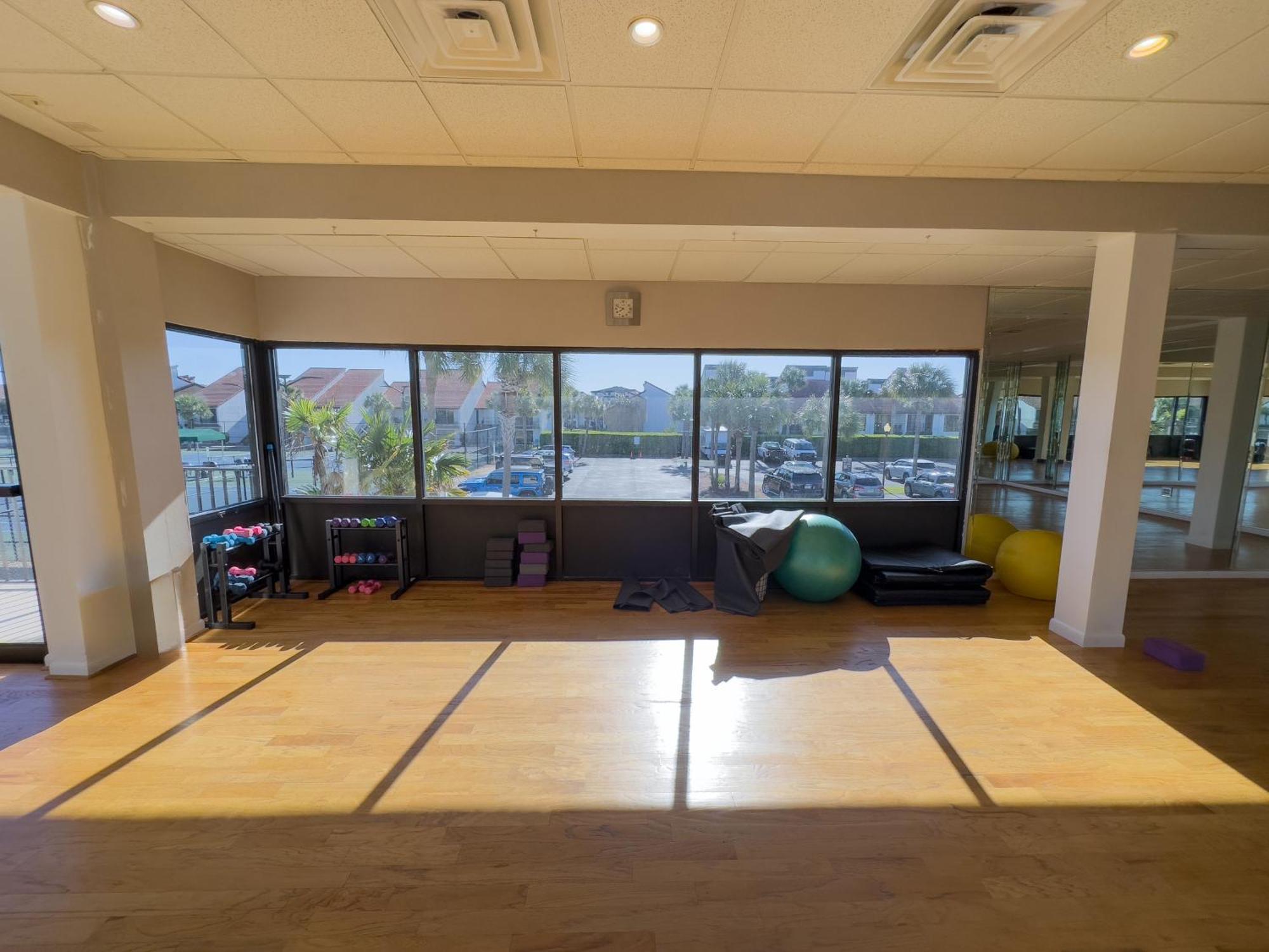 Edgewater 1-1212 'combee's Penthouse Hideaway' Panama City Beach