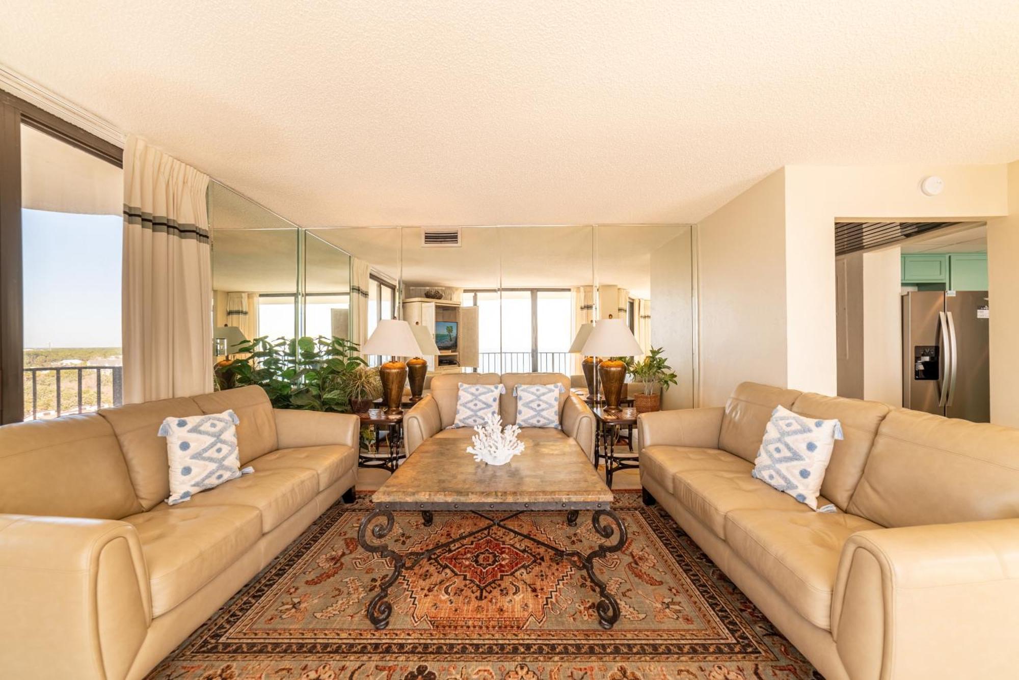 Edgewater 1-1212 'combee's Penthouse Hideaway'
