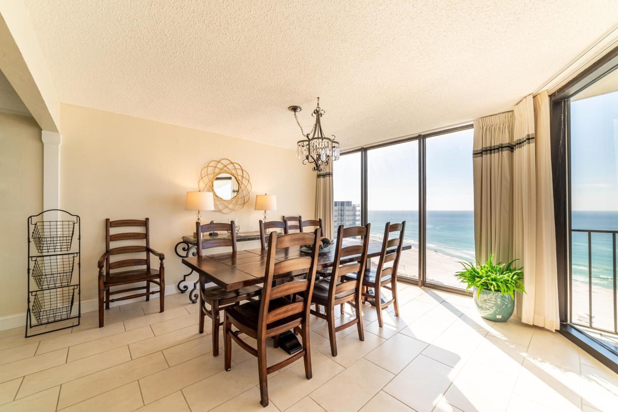 Edgewater 1-1212 'combee's Penthouse Hideaway' Holiday home *