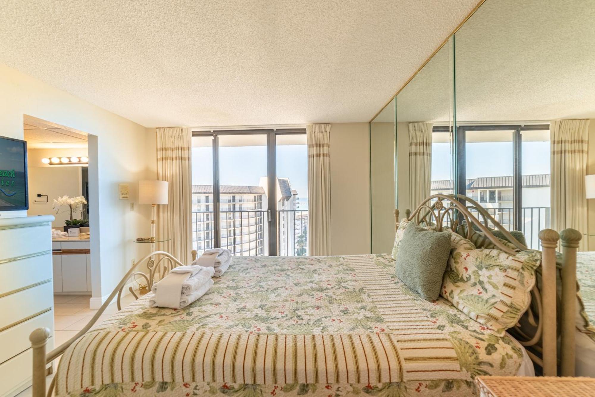 Holiday home Edgewater 1-1212 'combee's Penthouse Hideaway' *