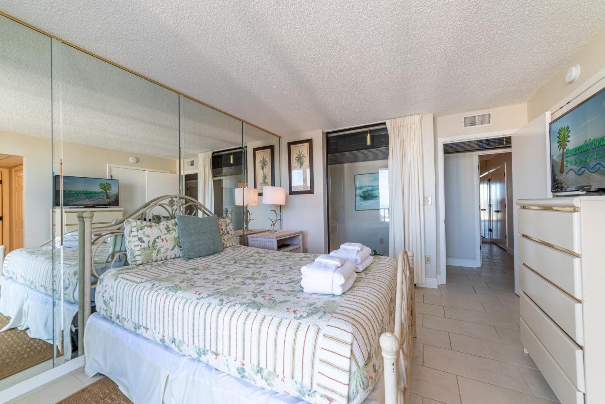 Edgewater 1-1212 'combee's Penthouse Hideaway' Holiday home Panama City Beach