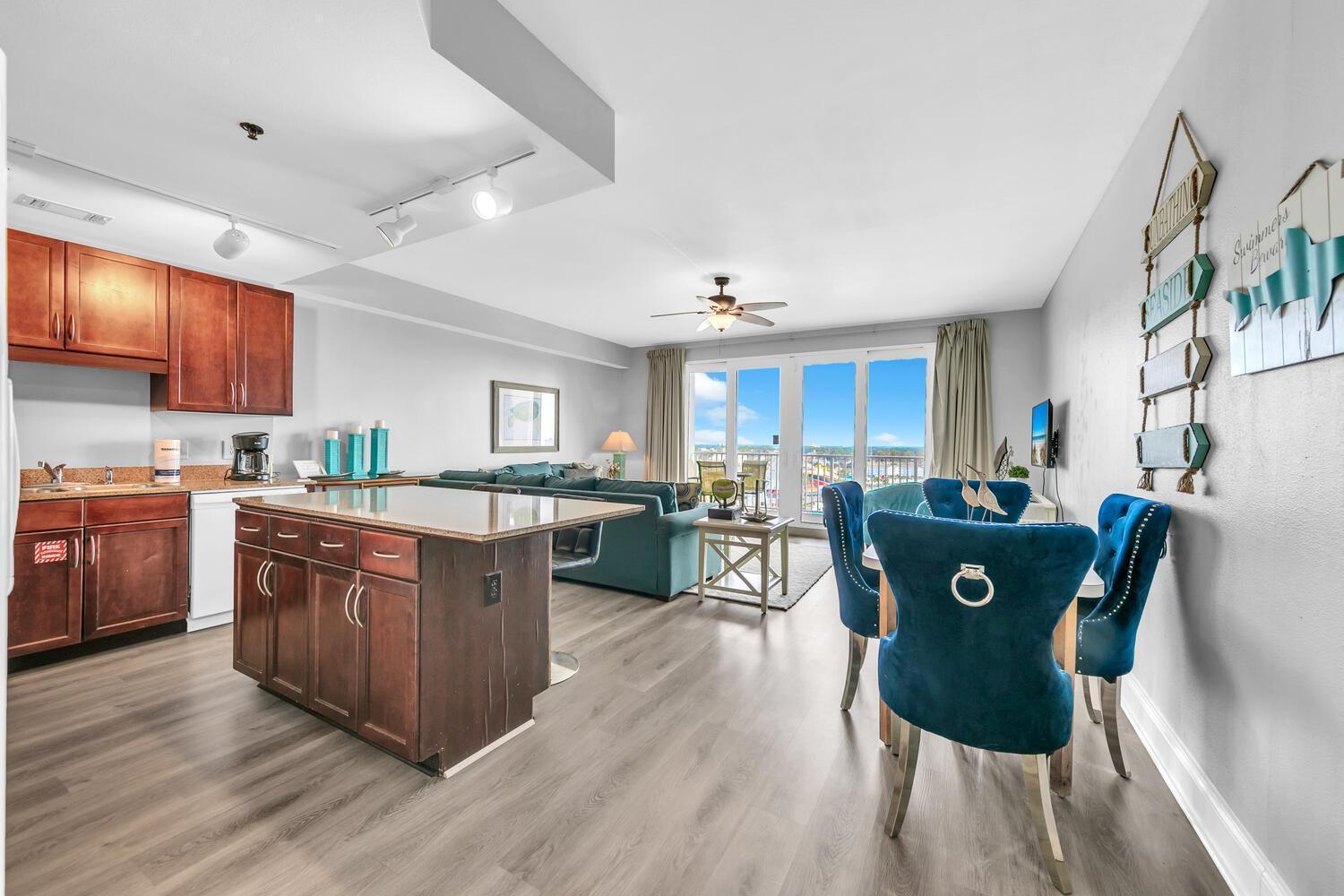 Laketown Wharf 1235