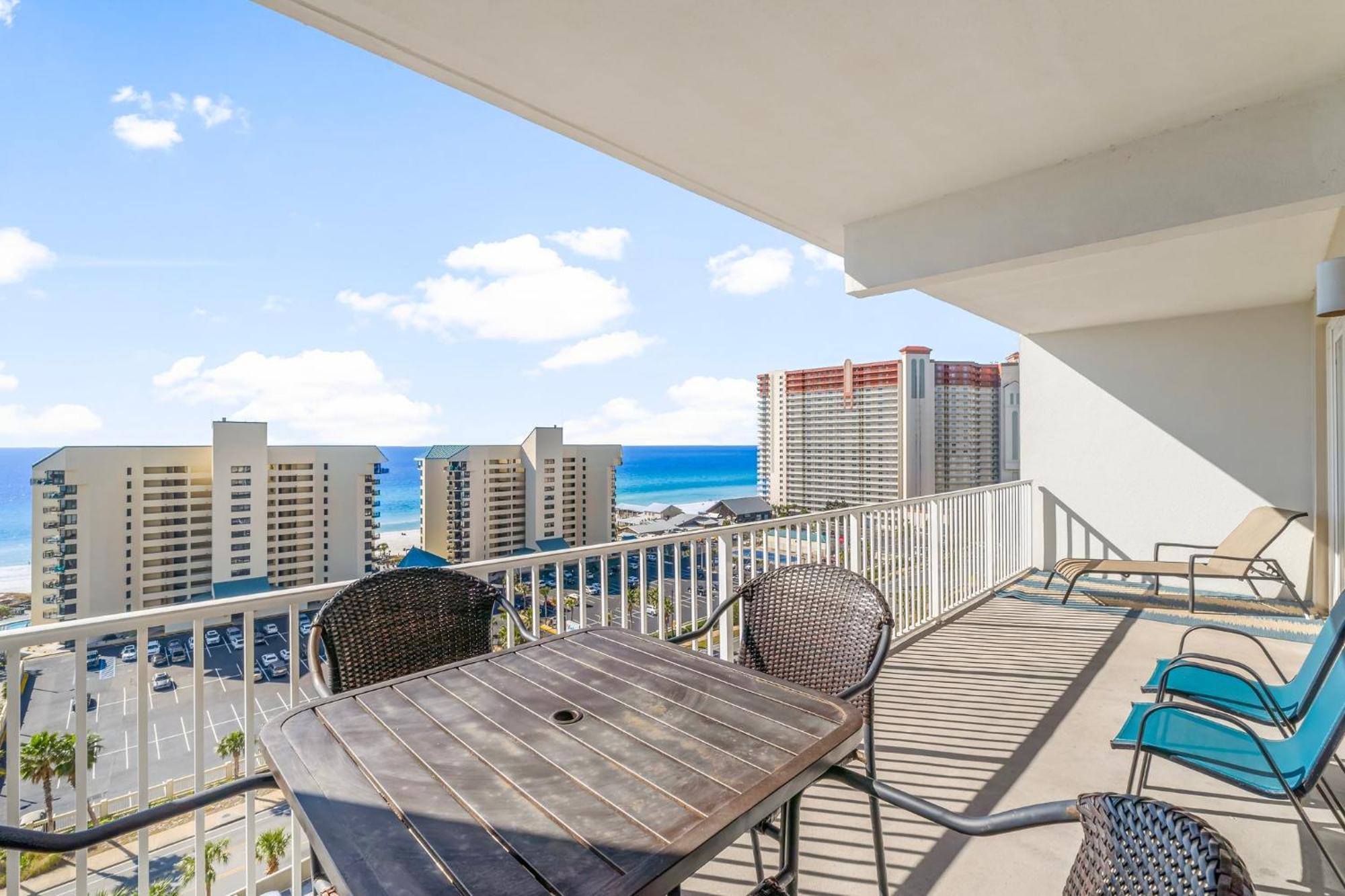 Laketown Wharf 1107 Apartment