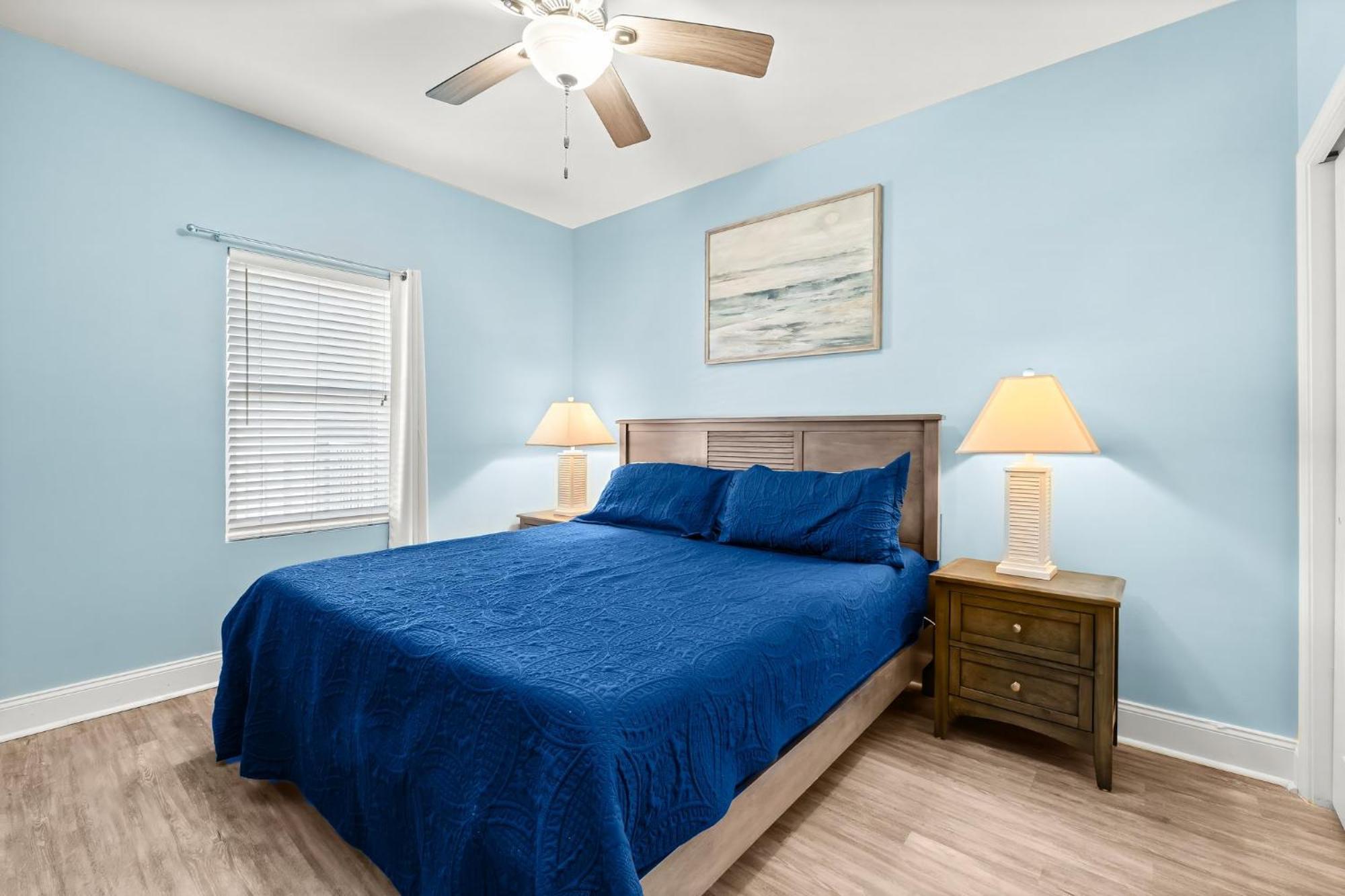 Laketown Wharf 1107 Apartment