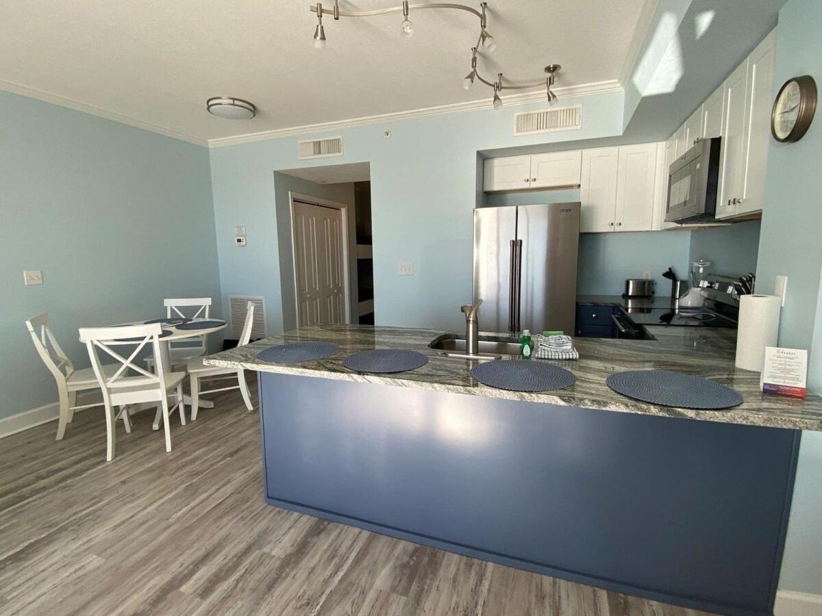 Apartment Celadon 207 Beachfront 1 Bedroom 2 Ba Sleeps 6 *