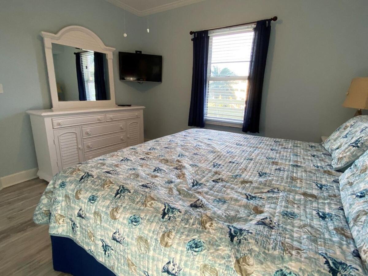 Celadon 207 Beachfront 1 Bedroom 2 Ba Sleeps 6 Panama City Beach