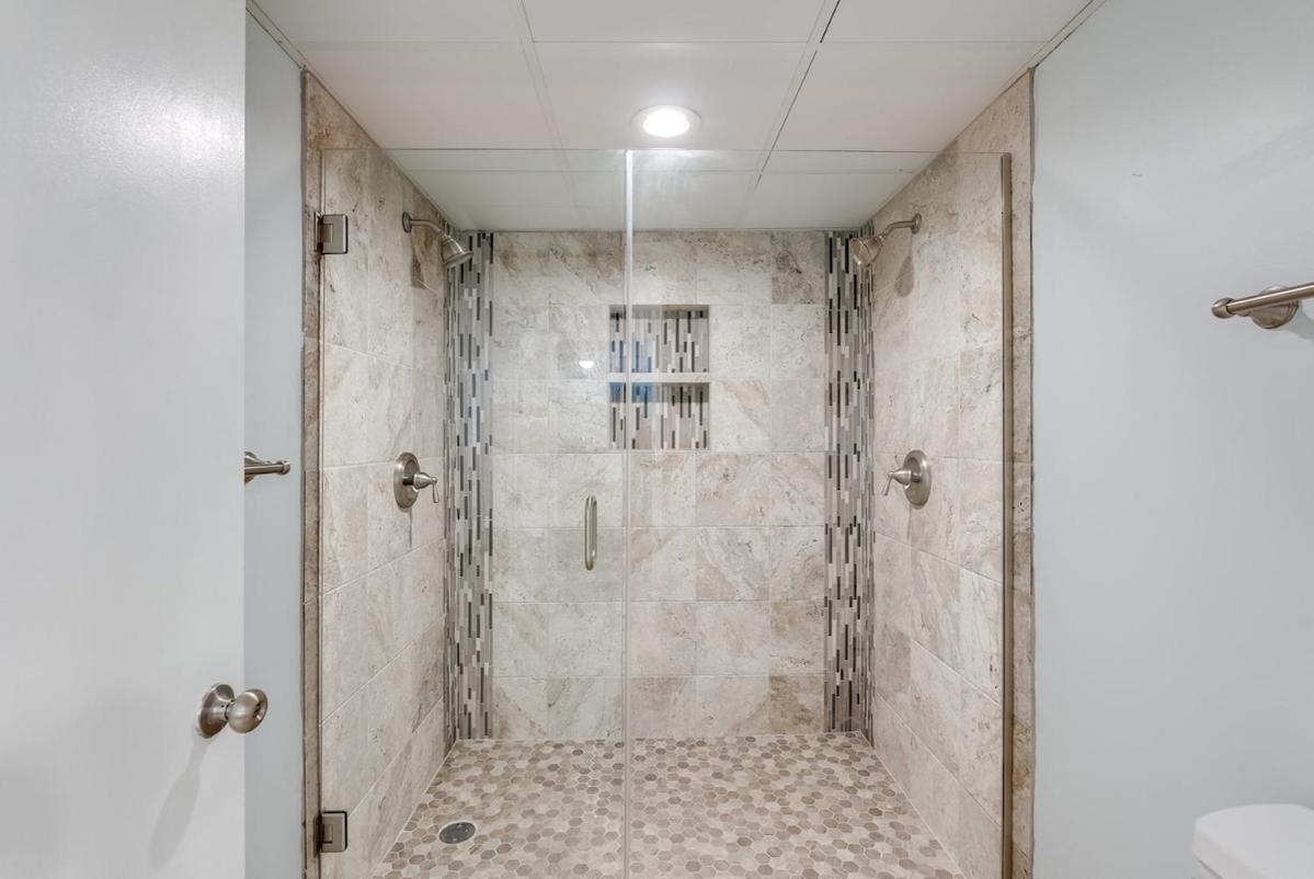 Apartment Edgewater T2 #911 Sleeps 10 With Amazing Sunsets! Panama City Beach