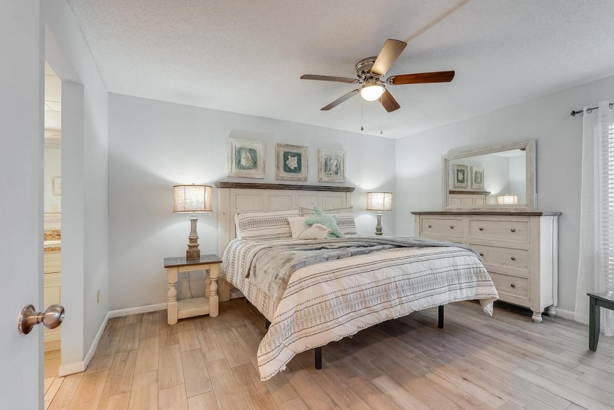 Edgewater T2 #911 Sleeps 10 With Amazing Sunsets! Apartment *