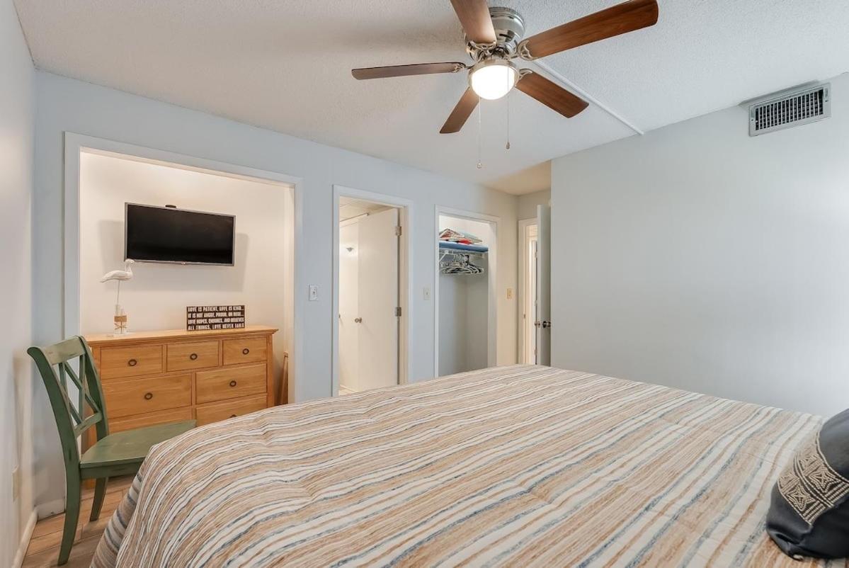 Edgewater T2 #911 Sleeps 10 With Amazing Sunsets! Panama City Beach