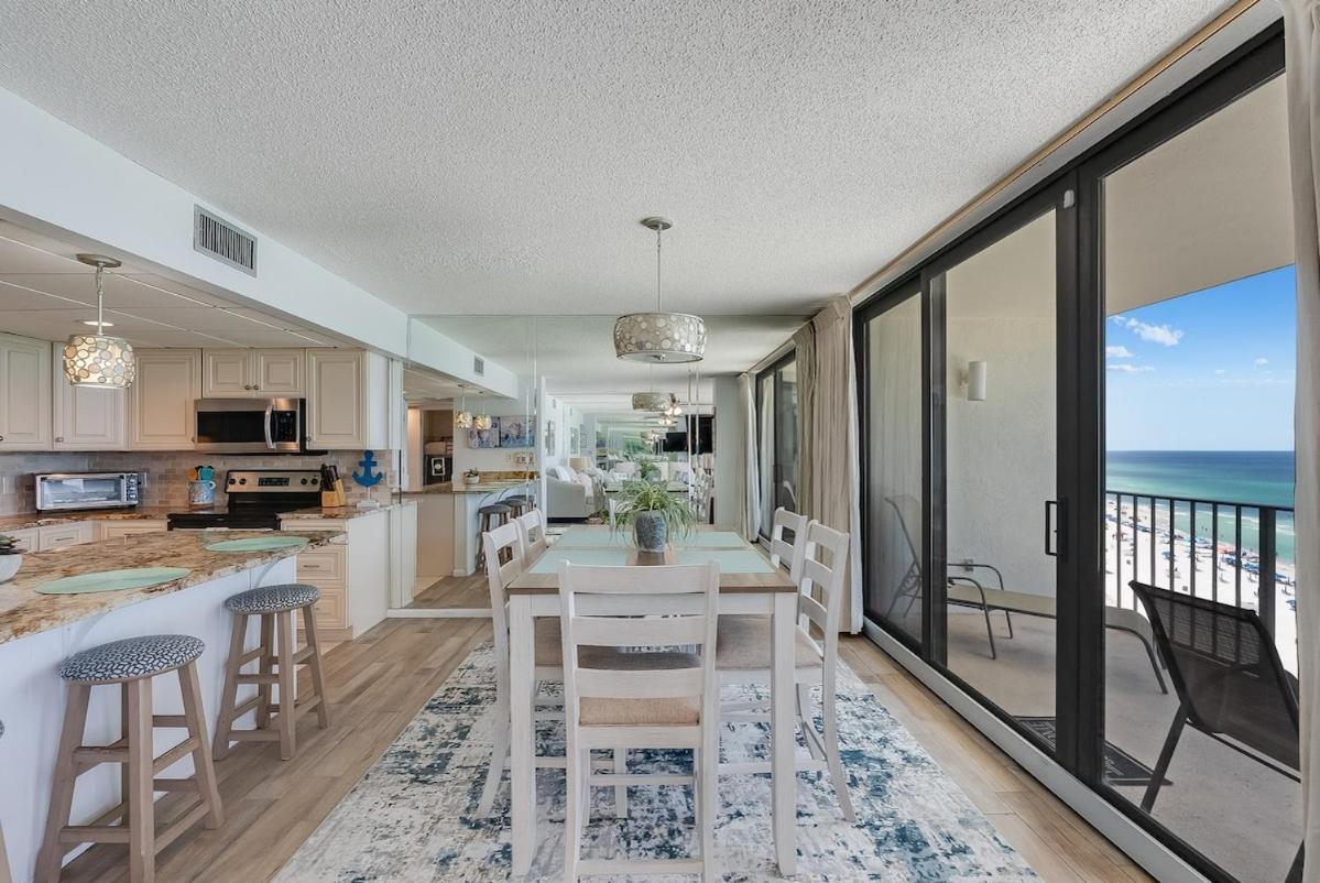 Apartment Edgewater T2 #911 Sleeps 10 With Amazing Sunsets! *