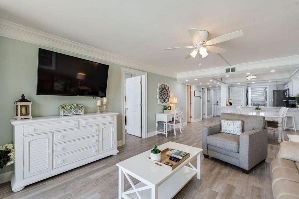 Apartment Edgewater T1 #709 - Sleeps 6 Amazing Gulf Views!