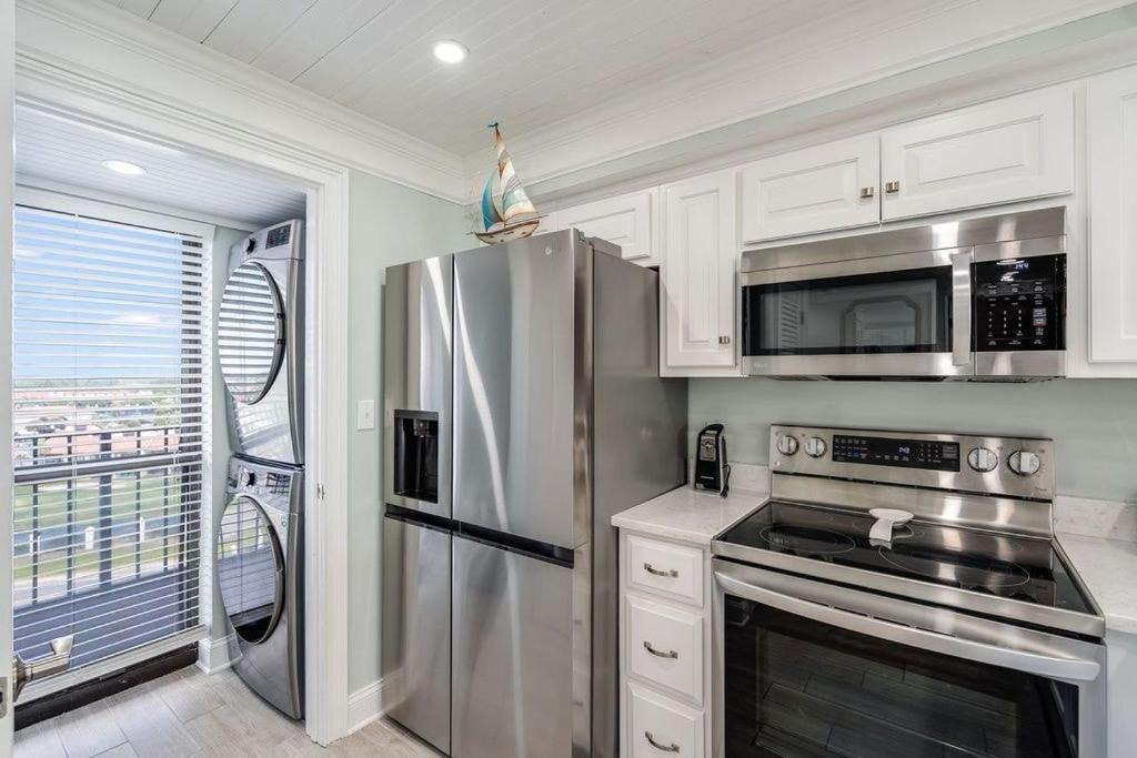Edgewater T1 #709 - Sleeps 6 Amazing Gulf Views!