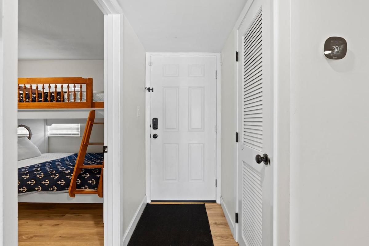 Commodore 606 3 Bedroom 3 Ba Sleeps 12 *
