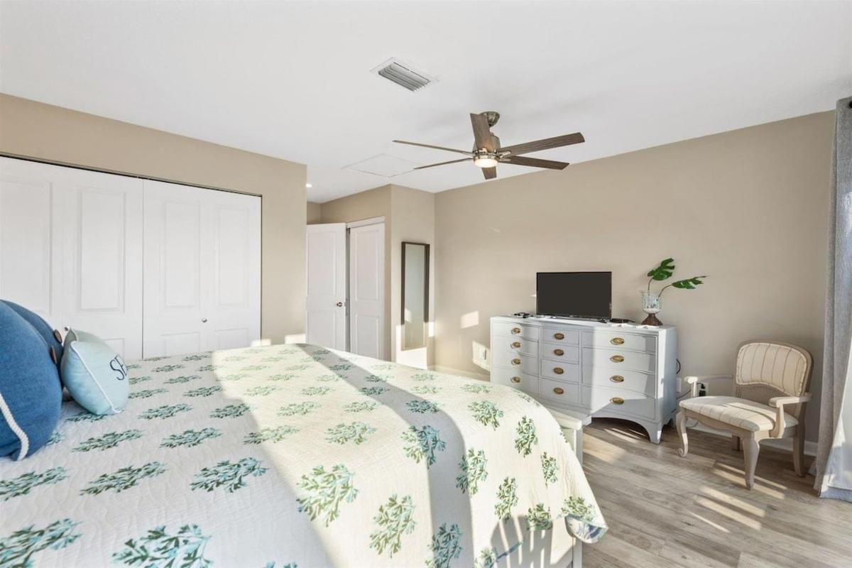 Largo Mar 143 - Sand-side Paradise Townhome Apartment *