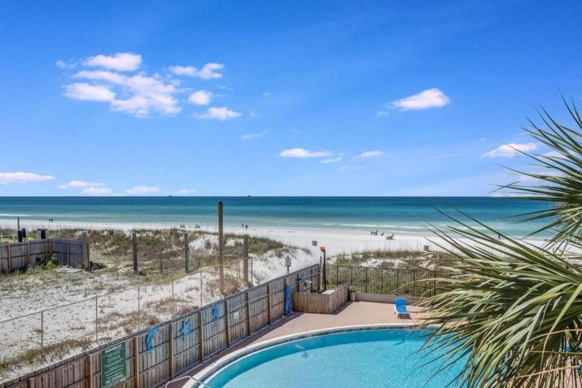 Apartment Moondrifter 305 - 2 Bedroom - Oceanfront Sleeps 6