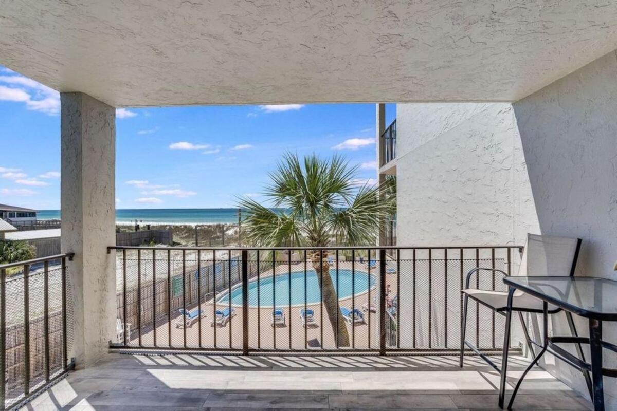Moondrifter 305 - 2 Bedroom - Oceanfront Sleeps 6