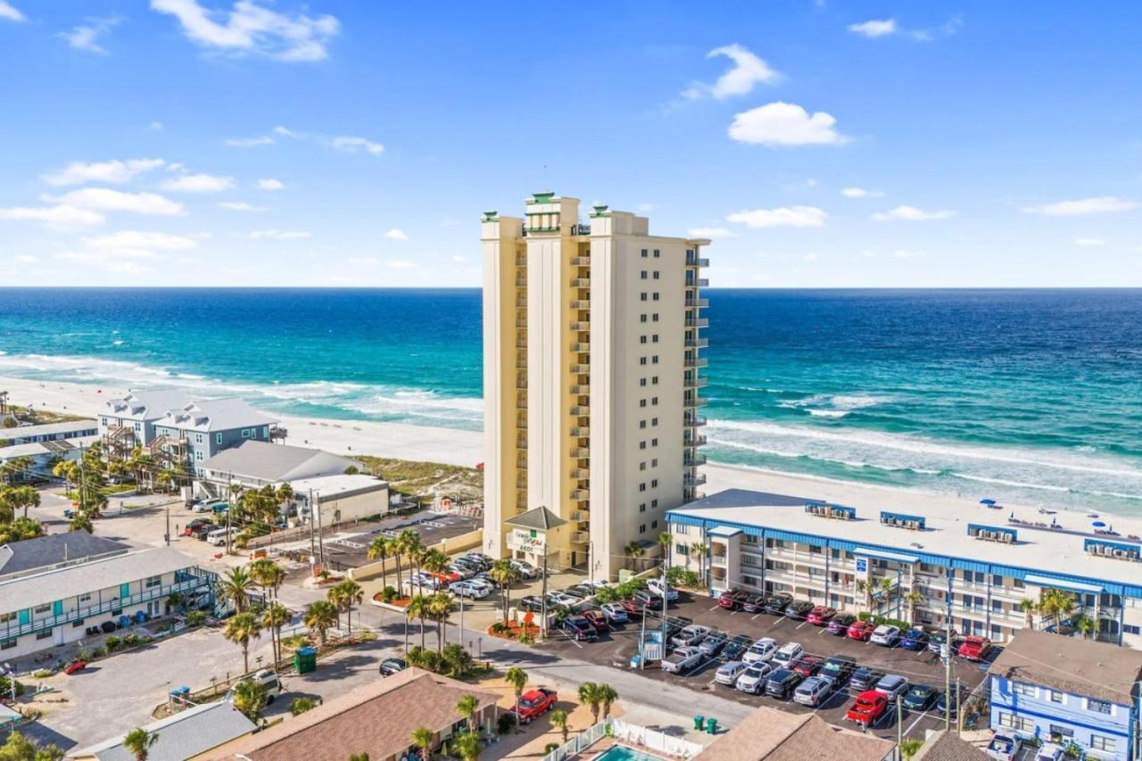 Grande Surf Club 11e Holiday home
