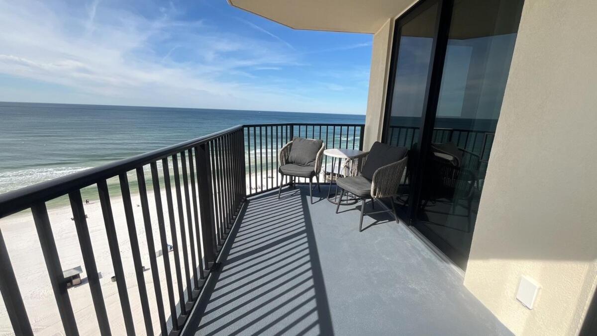Apartment Sunbird 11th Floor Free Chairs - By Sunbird *