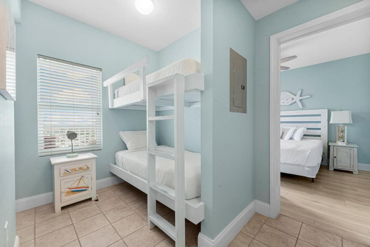 Laketown Wharf 1125 Holiday home