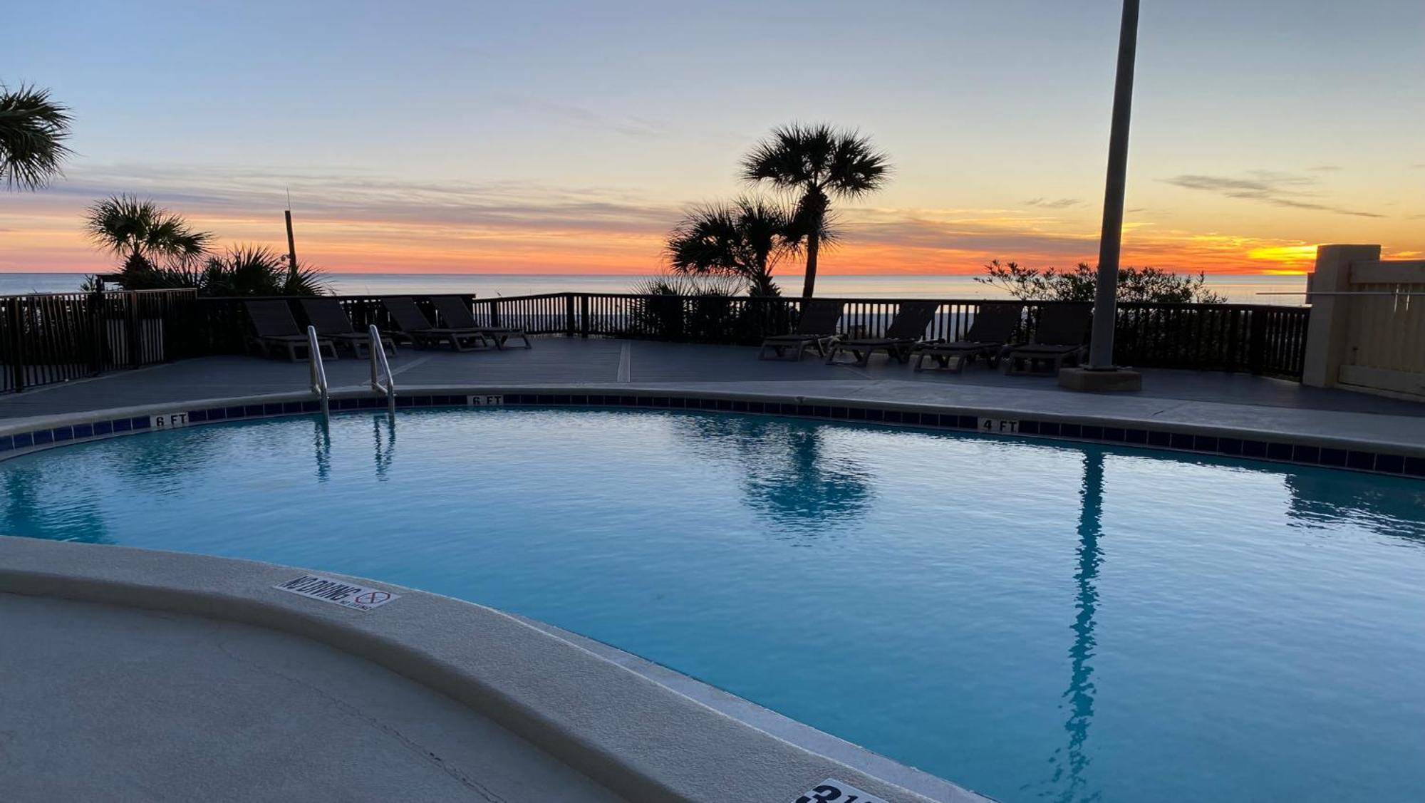 Apartment Sunbird 8th Floor Sunsets - By Sunbird