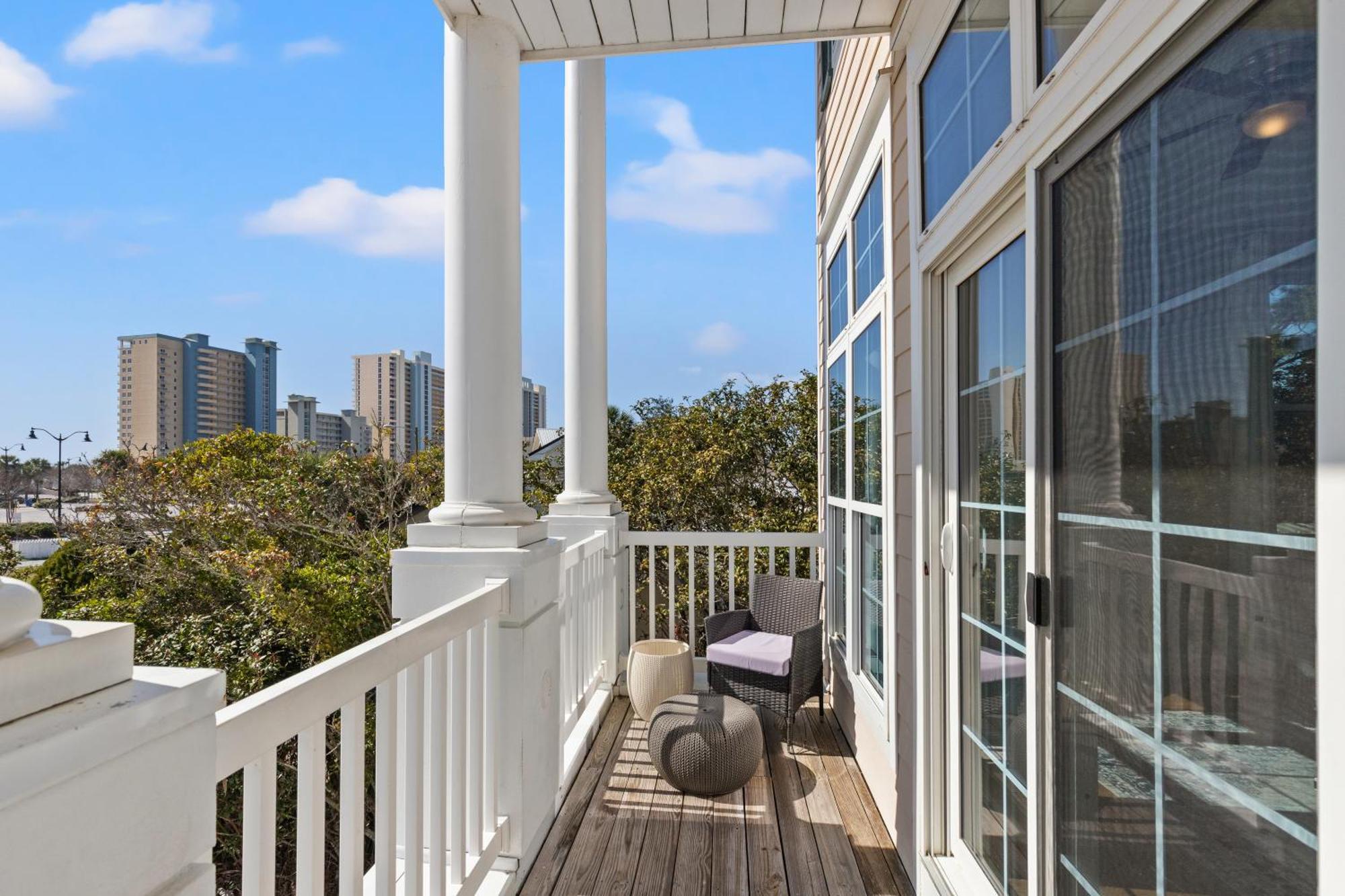 Sailors Cove: 5-bedroom, 45 Baths, Sleeps 12! Steps Away From The Beach! * Panama City Beach