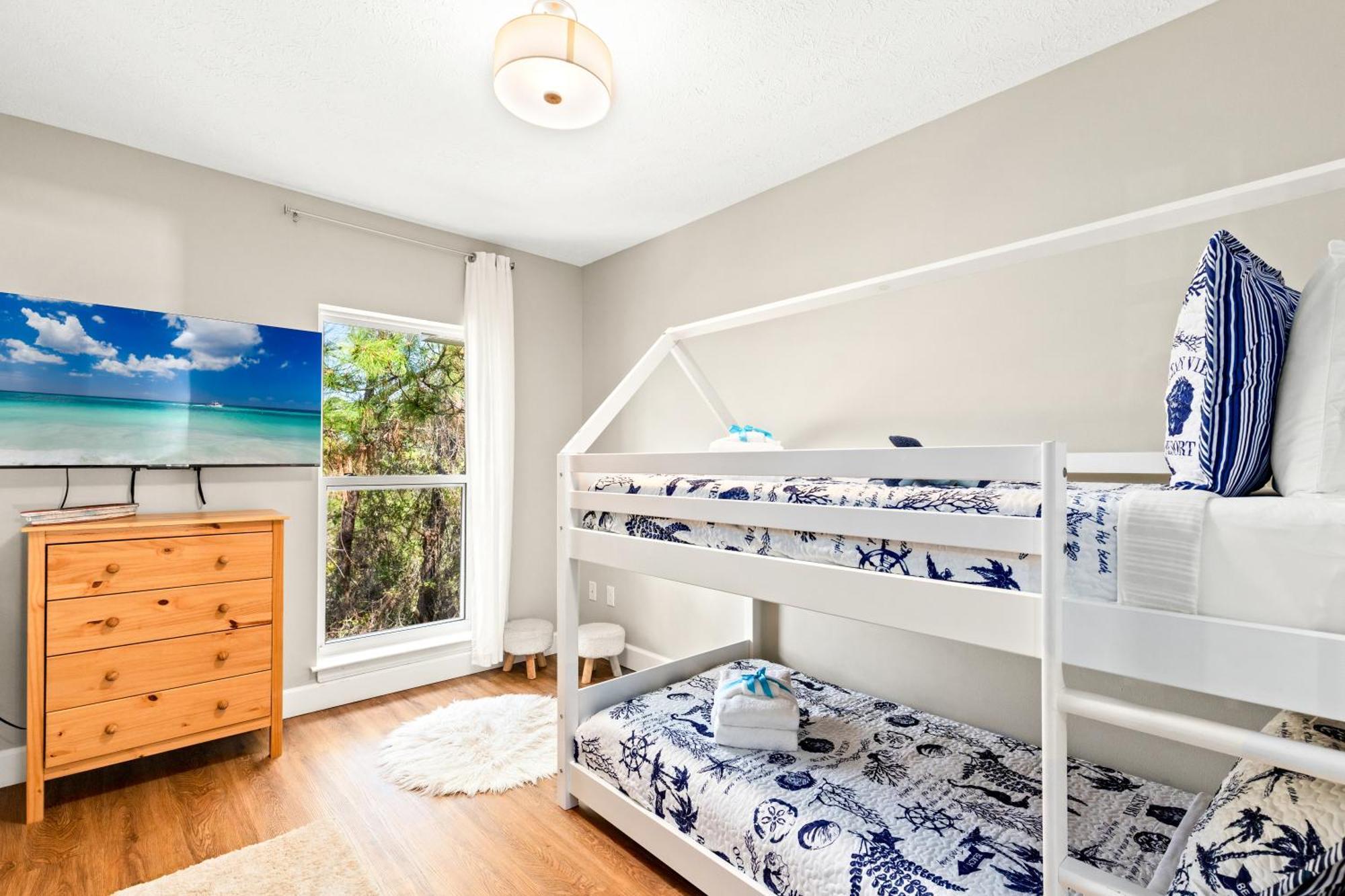 Holiday home Sailors Cove: 5-bedroom, 45 Baths, Sleeps 12! Steps Away From The Beach! Panama City Beach