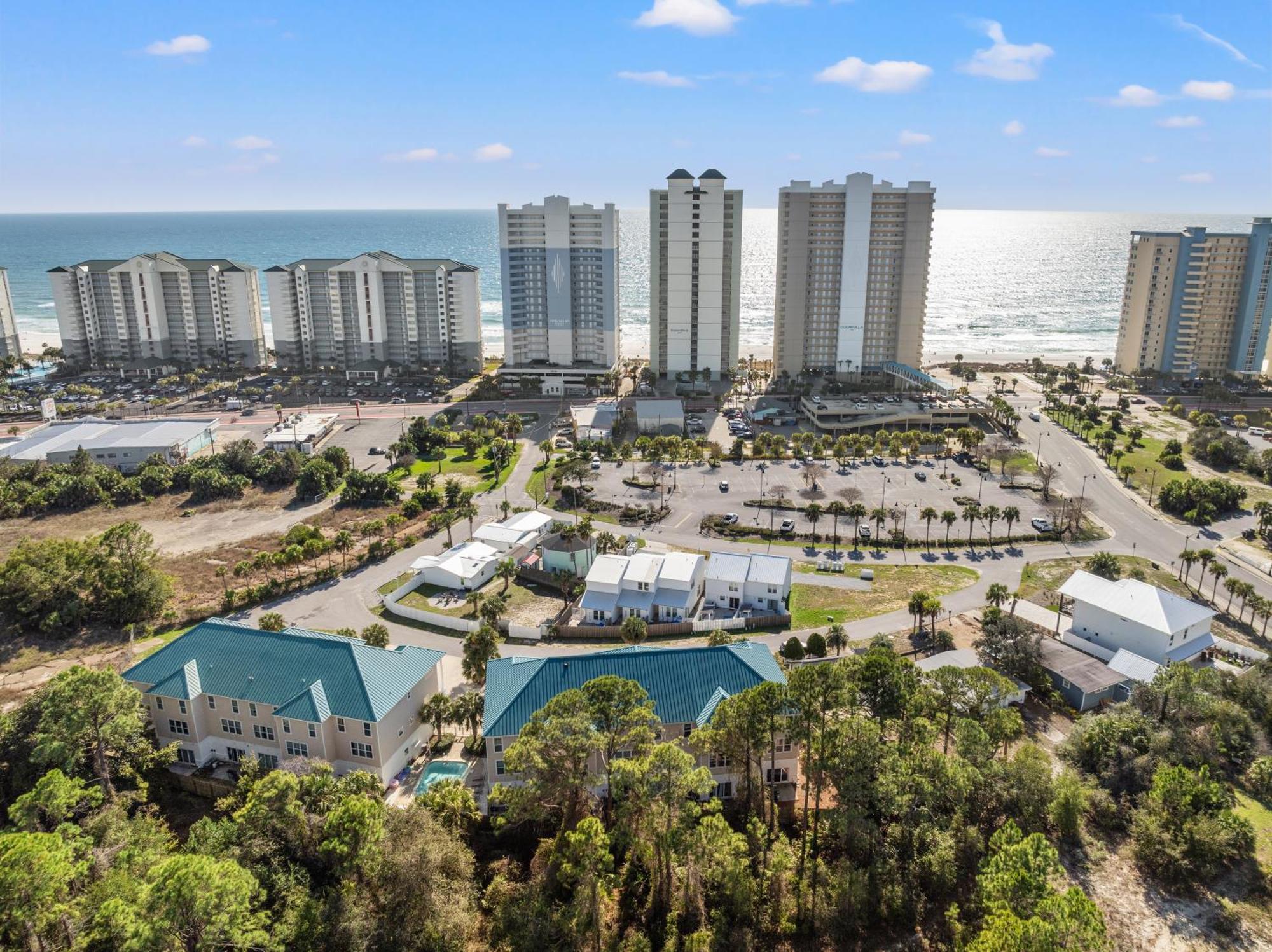 Sailors Cove: 5-bedroom, 45 Baths, Sleeps 12! Steps Away From The Beach! Panama City Beach