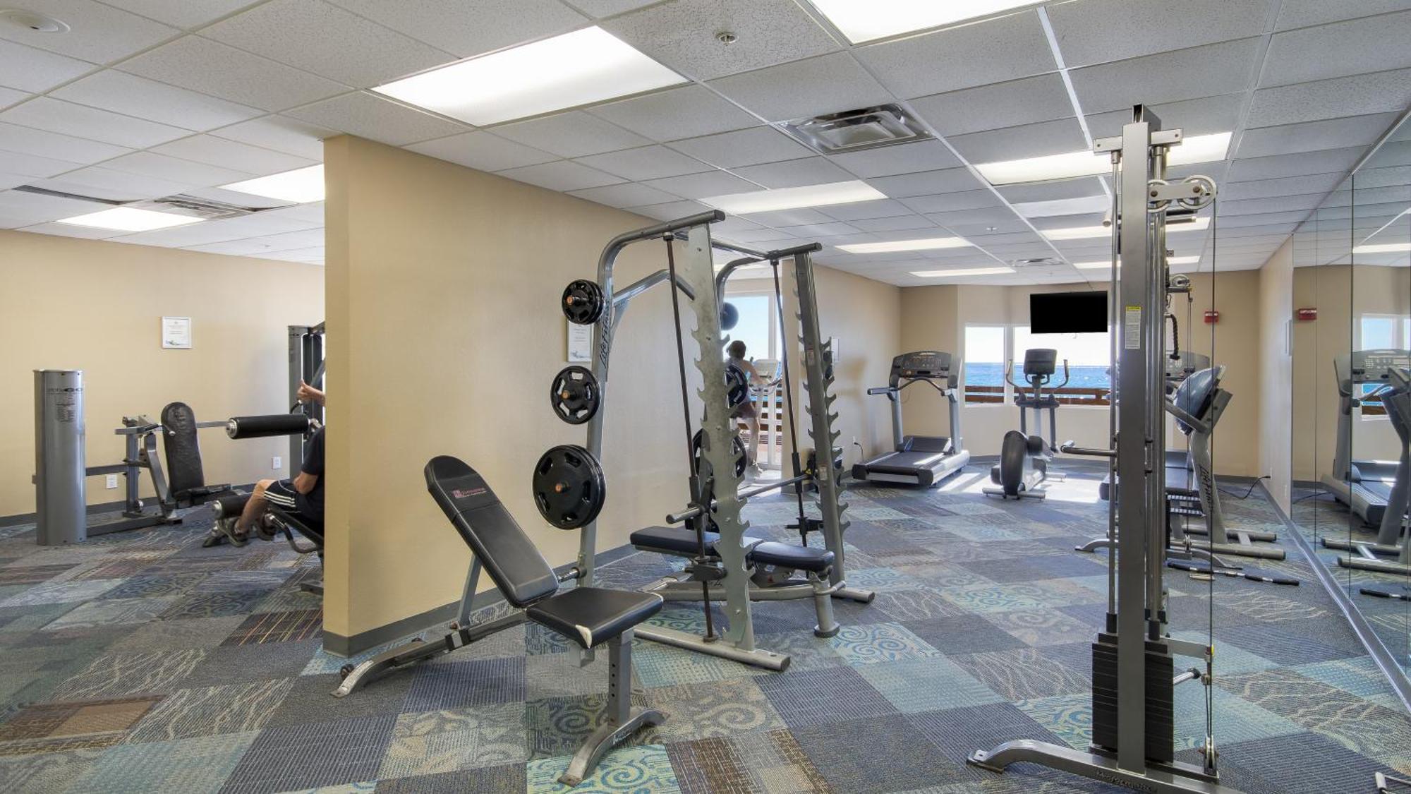 Tidewater Escape: 1br/2ba Beachfront Condo, Sleeps 6, Gulf Views & Comfort!