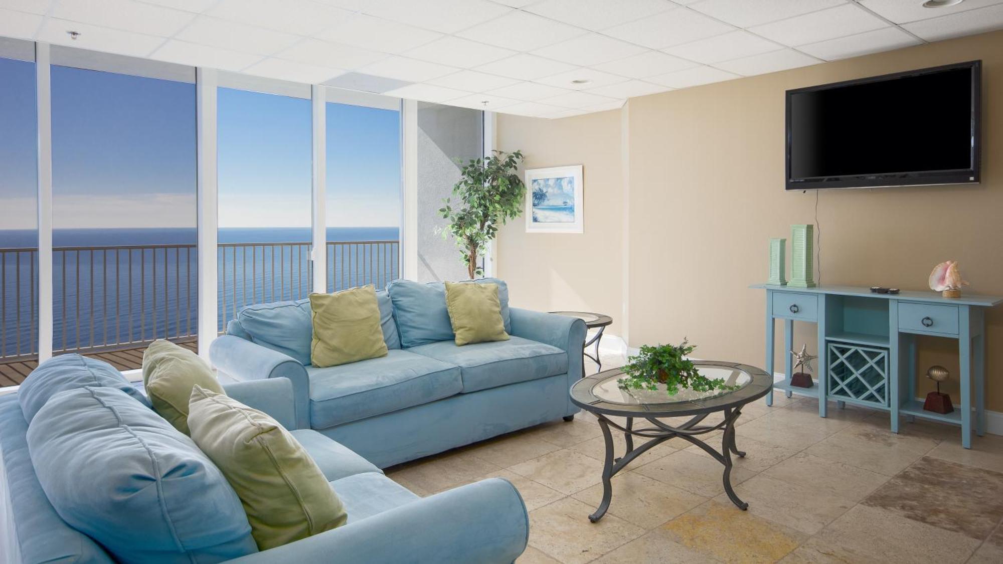 Holiday home Tidewater Escape: 1br/2ba Beachfront Condo, Sleeps 6, Gulf Views & Comfort! Panama City Beach