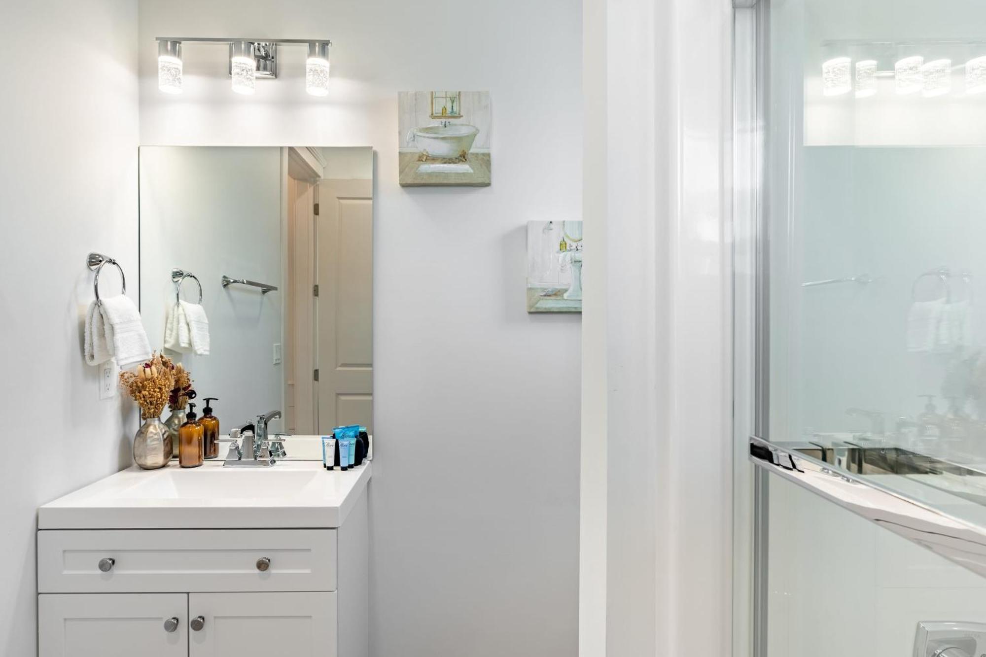 Holiday home Modern 5bdr W Private Pool 2 Min Walk To The Montoute By Avantstay Panama City Beach