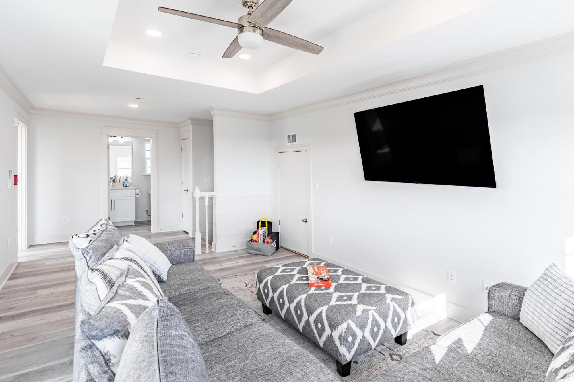 Holiday home Modern 5bdr W Private Pool 2 Min Walk To The Montoute By Avantstay Panama City Beach