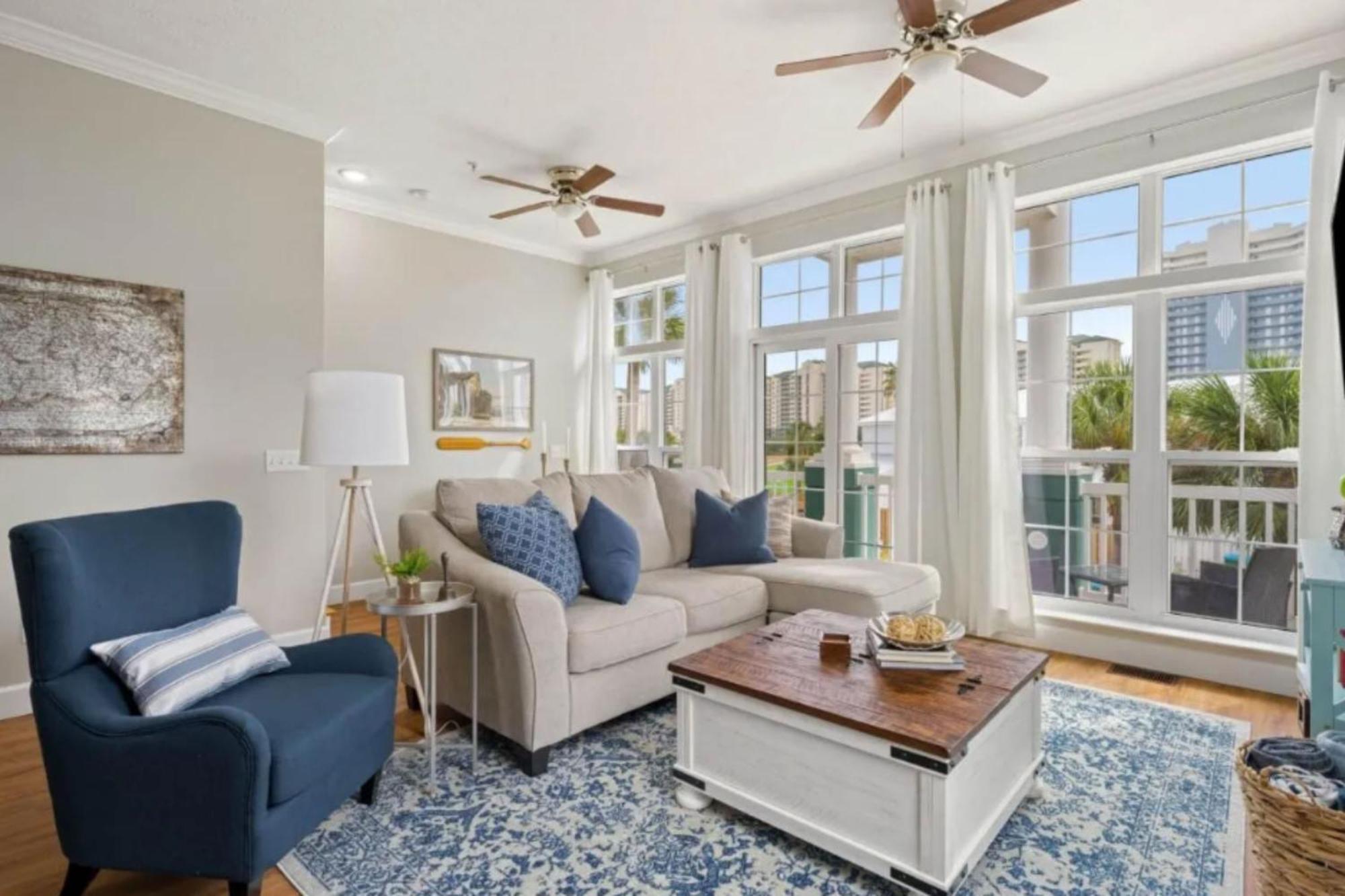 Holiday home Sailors Cove: 5-bedroom, 45 Baths, Sleeps 12! Steps Away From The Beach! Panama City Beach