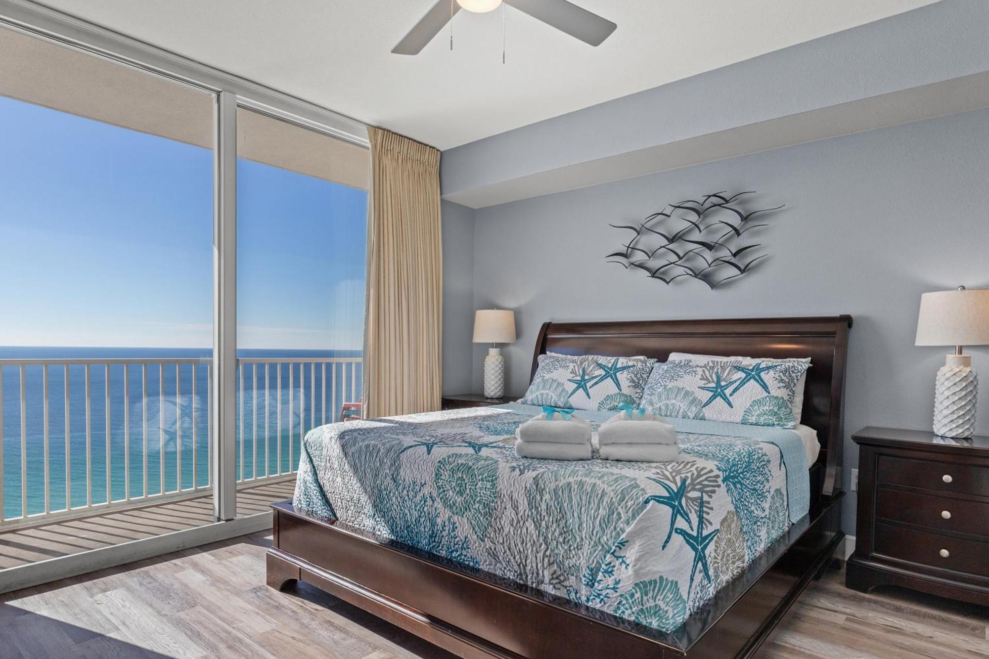 Tidewater Escape: 1br/2ba Beachfront Condo, Sleeps 6, Gulf Views & Comfort! * Panama City Beach