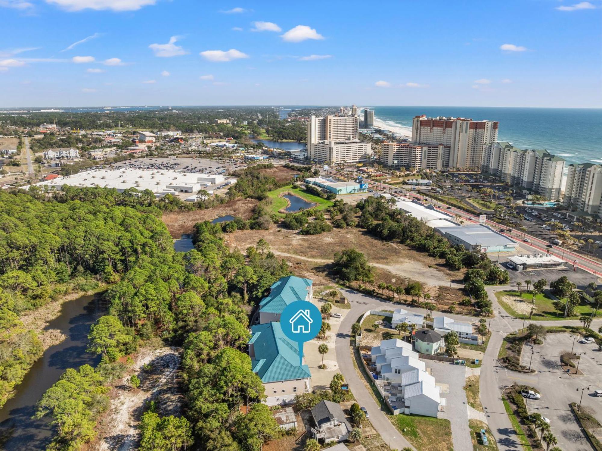 Holiday home Sailors Cove: 5-bedroom, 45 Baths, Sleeps 12! Steps Away From The Beach! Panama City Beach