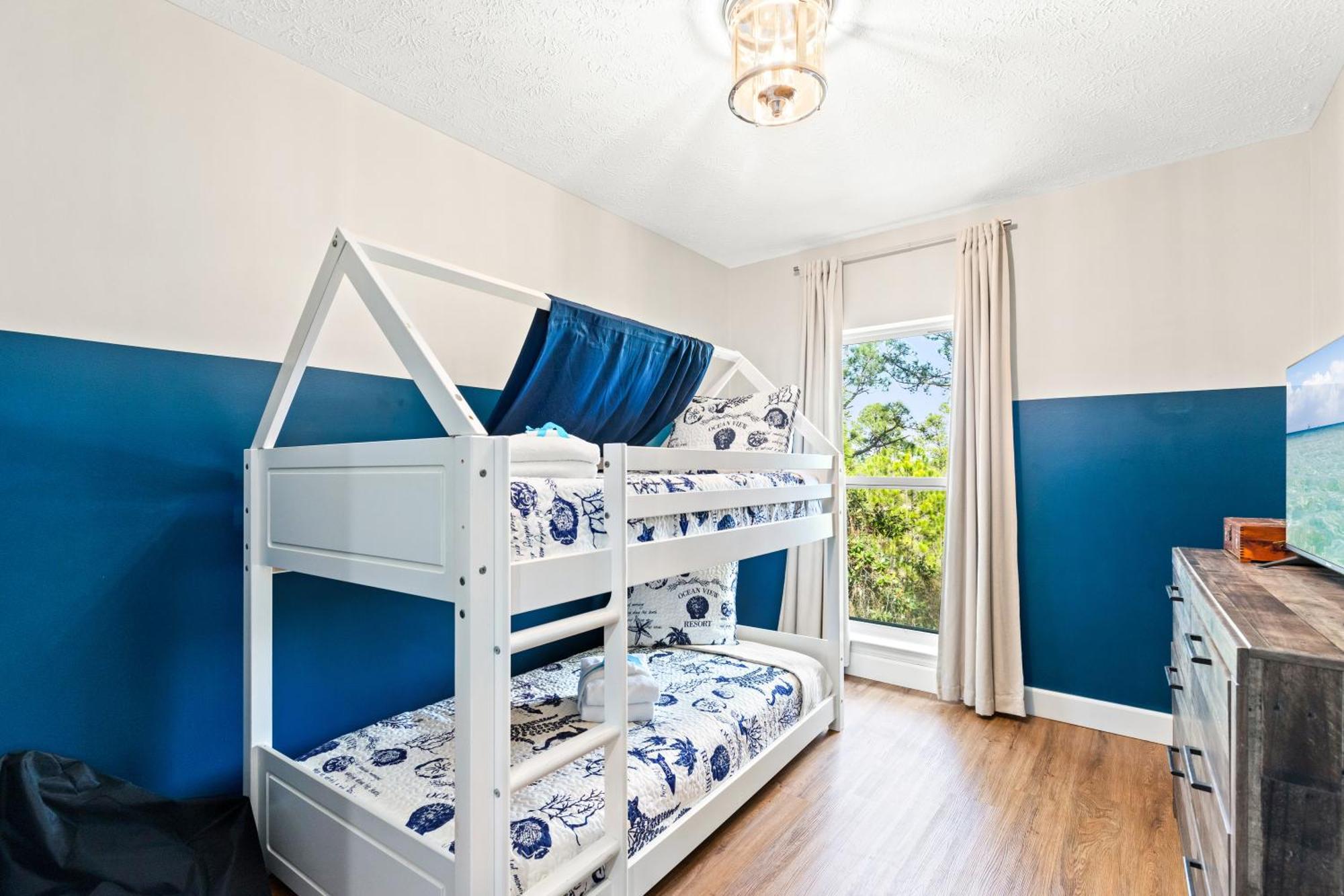 Holiday home Sailors Cove: 5-bedroom, 45 Baths, Sleeps 12! Steps Away From The Beach! *