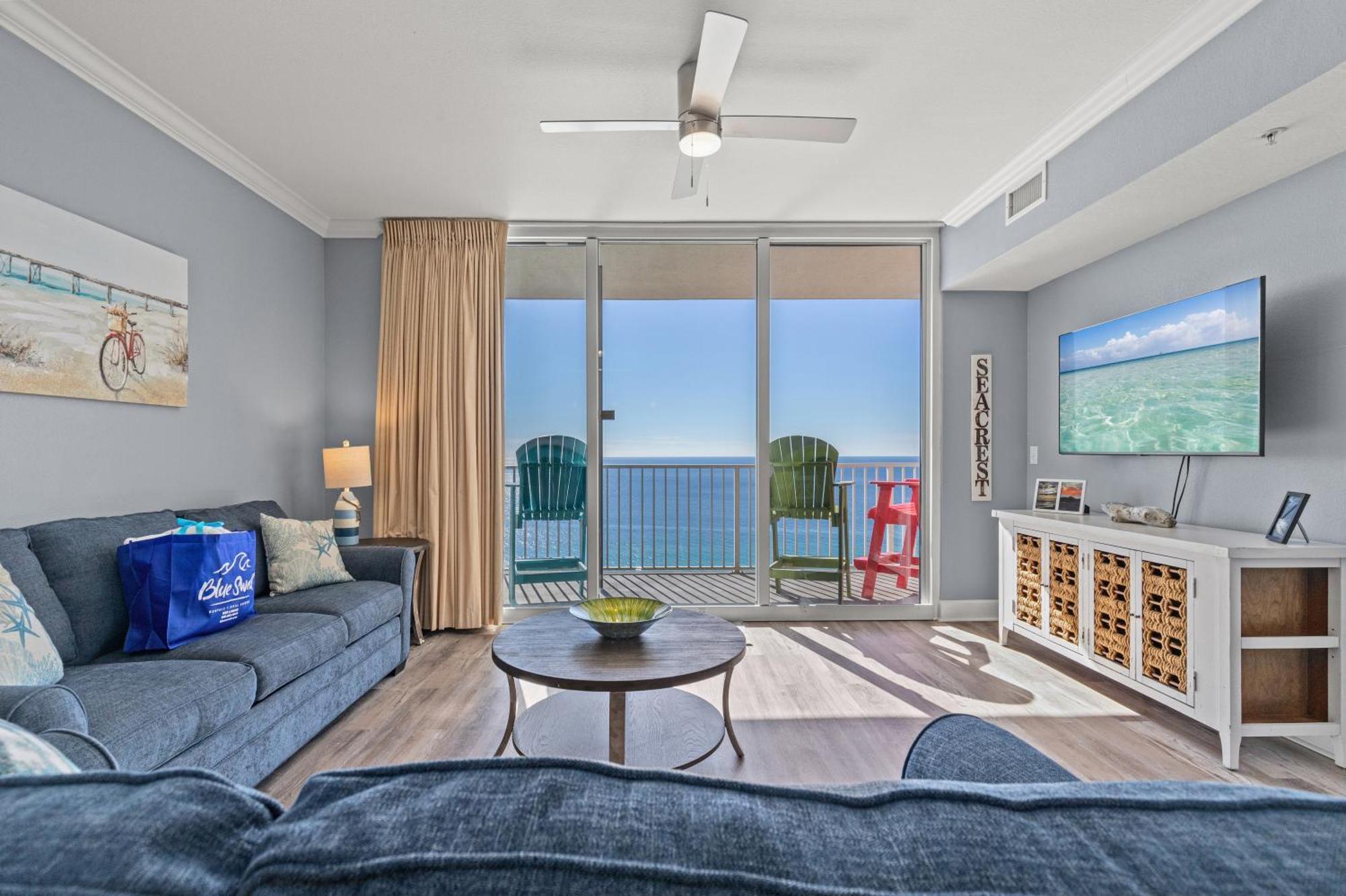Holiday home Tidewater Escape: 1br/2ba Beachfront Condo, Sleeps 6, Gulf Views & Comfort! *
